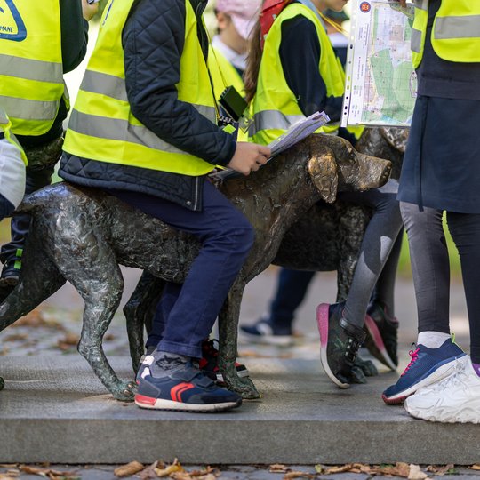 Aplankyta Lietuviškų skalikų skulptūra, kurią ypatingai myli vaikai.