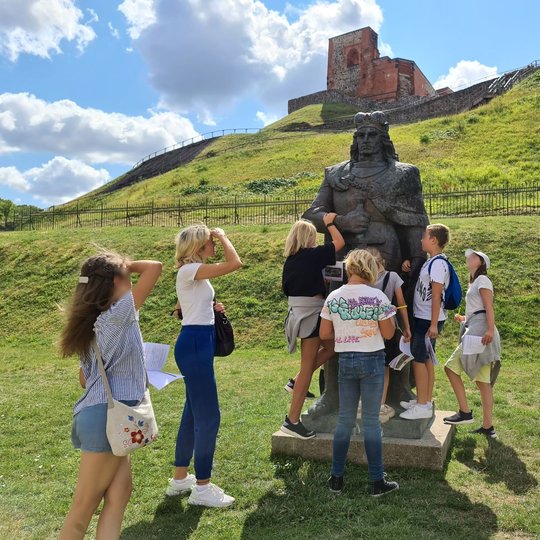 Turime ne tik Gedimino paminklą - bet ir Vytauto Didžiojo. Jį galima rasti Senojo arsenalo kieme.