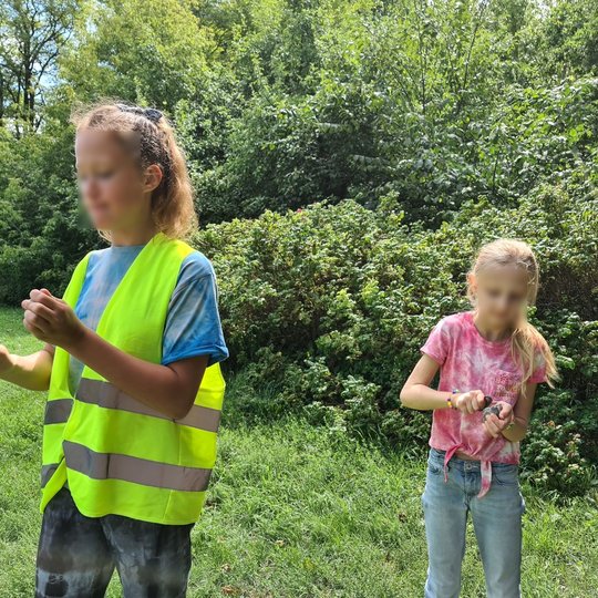 Vyksta mokymosi procesas naudotis skiltuvais.