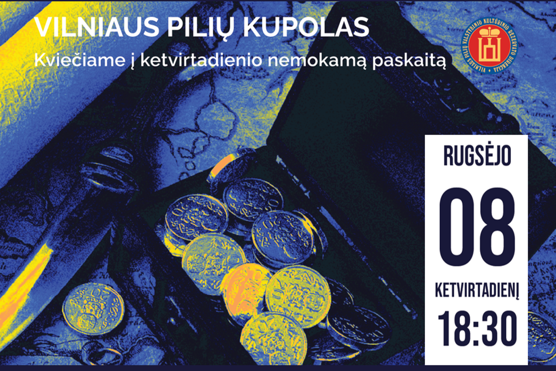 Atvira auksinių monetų skrynia, šalia senoviškas kompasas ir durklas bei senoviškas žemėlapis.