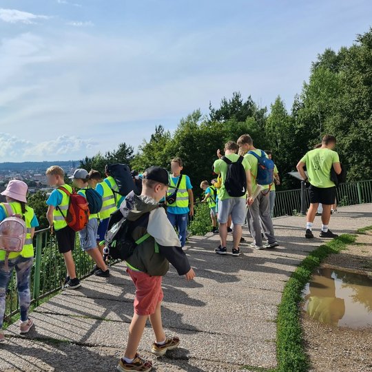 Nuo lietaus, iki saulės... Toks įspūdžių pilnas žygis užbaigtas Trijų kryžių aikštelėje.