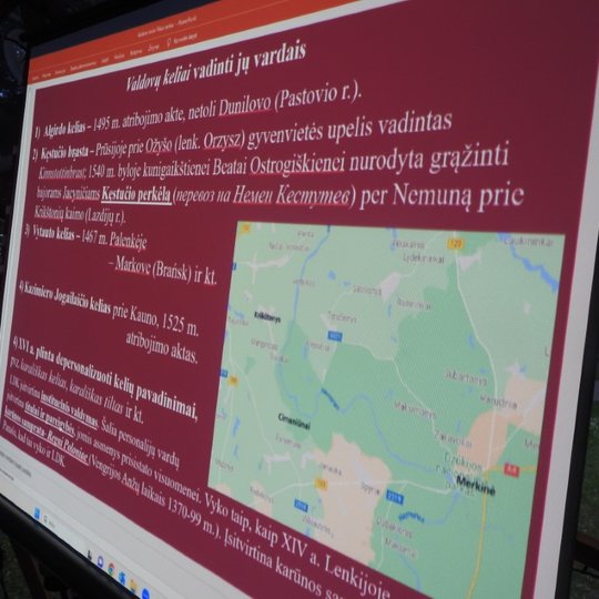 Paskaitoje netrūko ir įdomybių, palyginimų su šiandieniniais keliais. Kaip viskas pasikeitė!