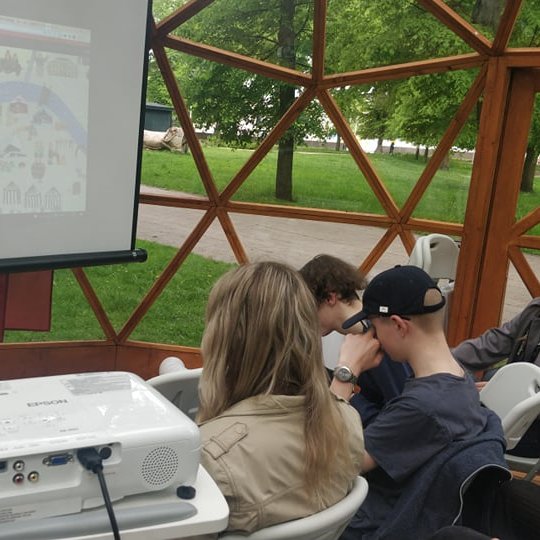 Jaunieji meniniai Vilniaus pilių kupole 