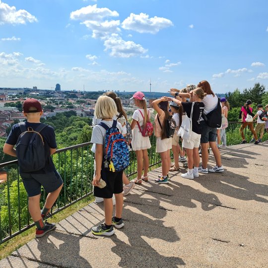 Apžiūrėtas ne tik Kalnų parkas, bet ir visas Vilniaus senamiestis nuo Trijų kryžių kalno aikštelės.