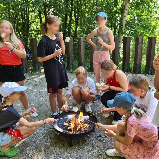 Smagiausia dalis buvo paskanauti zefyrų, keptų ant užkurto laužo.