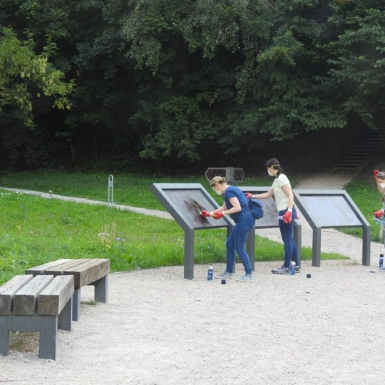 Bekešo pliaže taip pat padirbėta valant stendus.