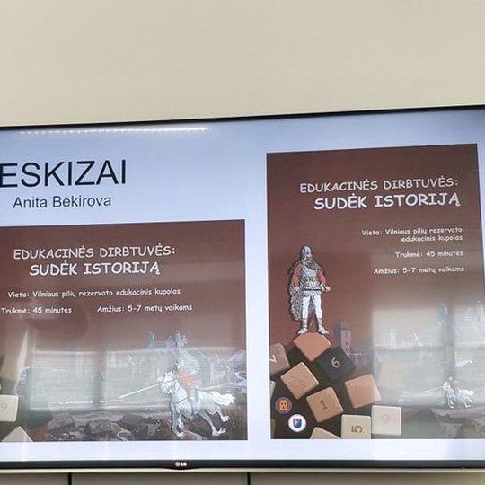 Darbo pristatymas "eskizai".