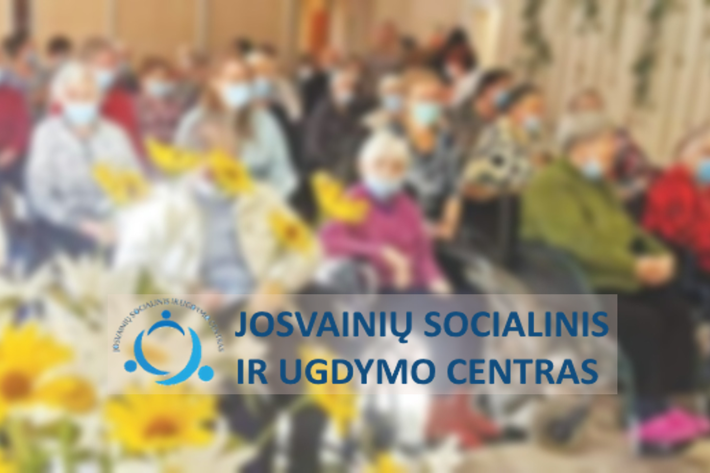 Josvainių socialinio ir ugdymo centro lankytojai virtuliai klausosi paskaitos apie sodus. Nuotraukos priekyje Josvainių socialinio ir ugdymo centro logotipas.