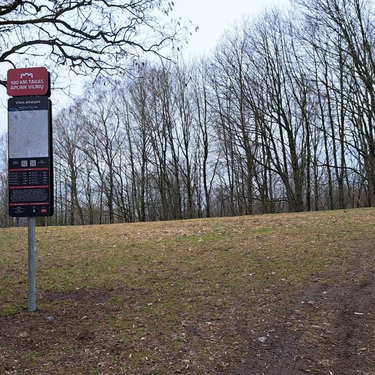 Informacinis žemėlapis ant Stalo kalno. Jau sutvarkytas.