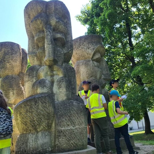 Užvirė diskusija, kas čia: karys, amatininkas ir žemdirbys? Praeitis, dabartis ir ateitis? Trys kunigaikščiai, o gal trys nykštukai?