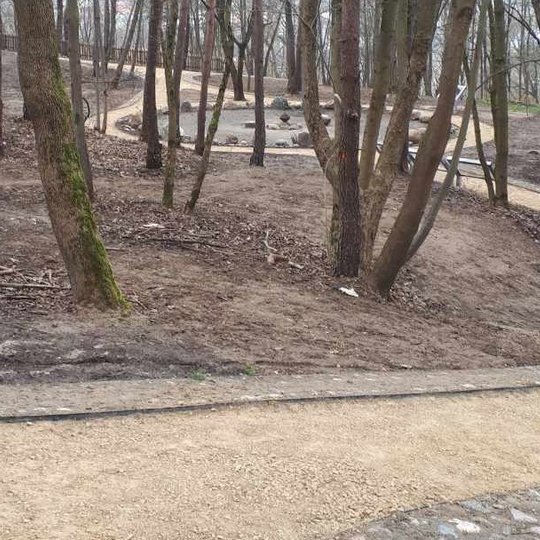 Baigiami įrengti takai pasivaikščiojimui. Išsaugotas ir "Agnijos" apeigų ratas Trijų kryžių kalne.