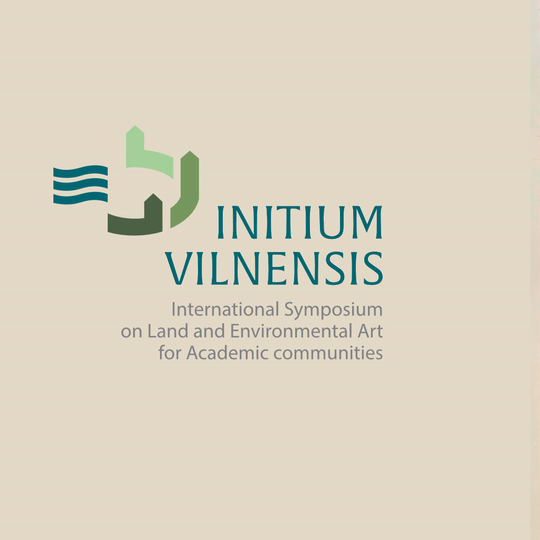 "Initium Vilnensis" ženklas. Po juo užrašyta "International Symposium on Land and Enivronmental Art for Academic communities".