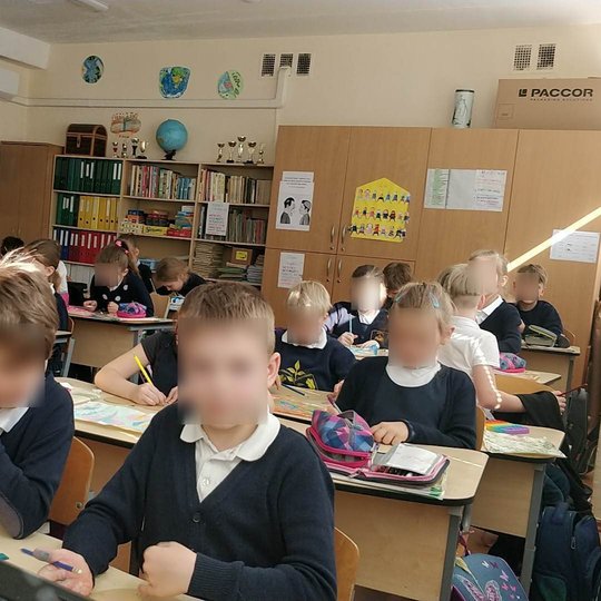 Susikaupę ir įsiklausę Vilniaus Maironio progimnazijos mokiniai klasėje.