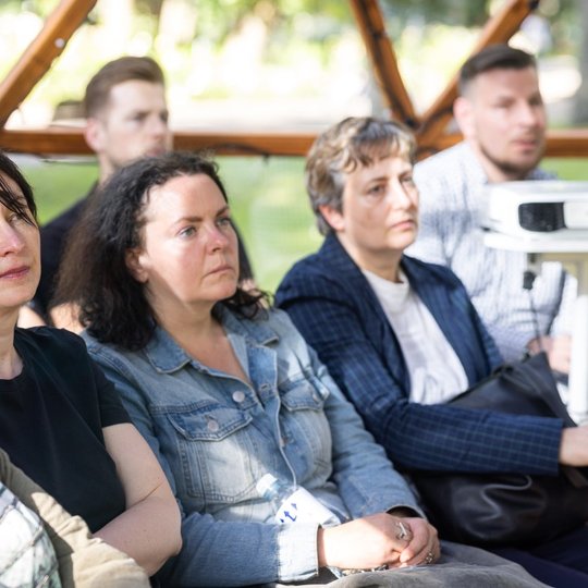 Susikaupę paskaitos klausytojai pilių kupole.