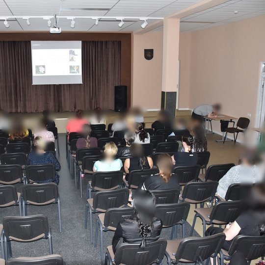 Panevėžio pataisos namuose duris atvėrė renovuota kultūros renginių salė. Pažymint salės atidarymą, nuteistų moterų bendruomenei organizuota Vilniaus pilių parengta virtuali ekskursija „Botanikos sodas Vilniaus pilyse“.