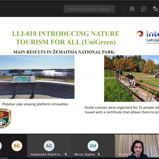 Virtualaus seminaro „Nacionalinių parkų prieinamumo žmonėms su negalia gerinimas“ ekrano vaizdas su kalbančiais dalyviais.