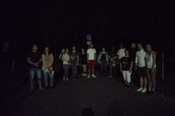 Naktinė ekskursija po Kalnų parko teritoriją po šiuolaikinio cirko spektaklio.