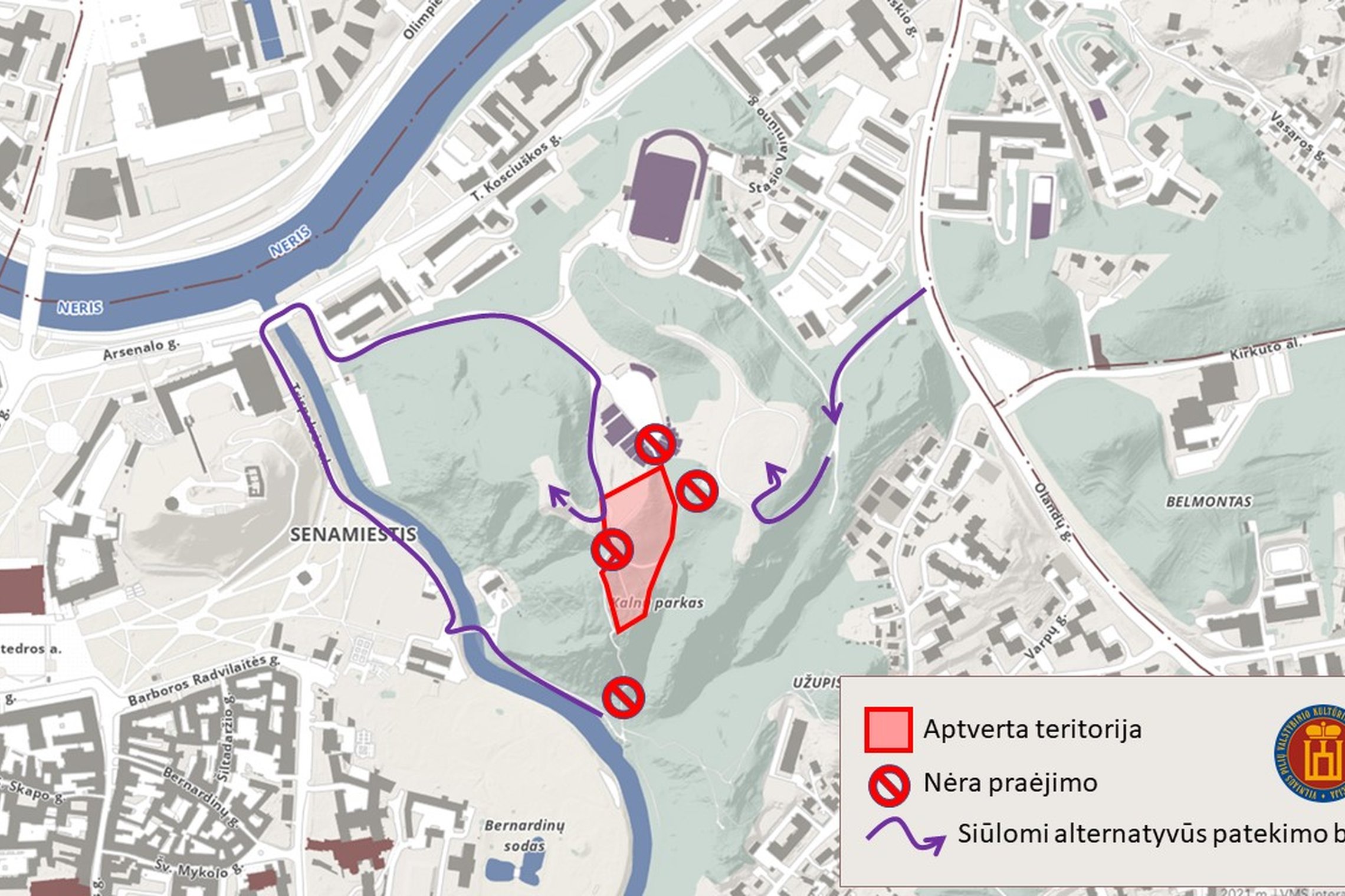 Kalnų parke, netoli Trijų Kryžių paminklo, aptverta pirmoji statybvietė. Čia rangovas planuoja pradėti tvarkymo darbus.