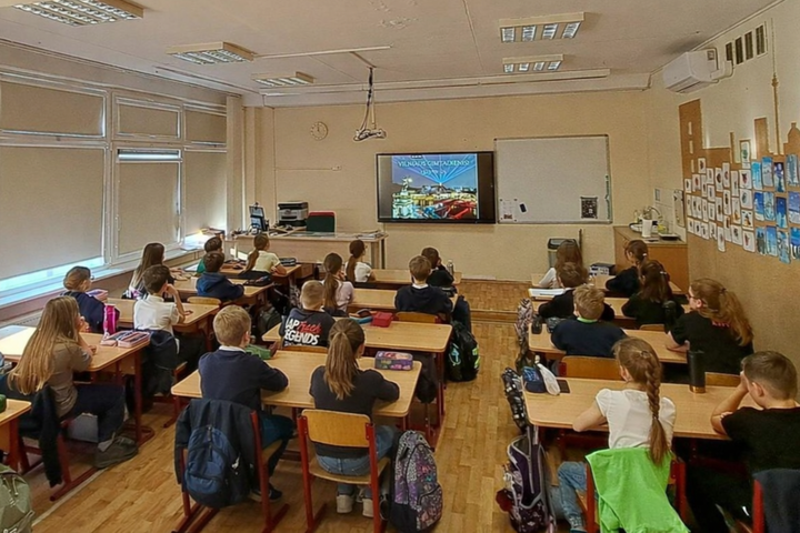 Nuotraukoje vaikai dalyvauja edukacijoje „Vilniaus gimtadienis ir kunigaikštis Gediminas“