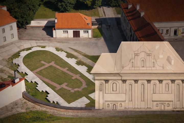 Vaizdas iš paukščio skrydžio rodo Vilniaus pilių teritorijos dalį su pažymėtais senos bažnyčios pamatais – ovalo formos kontūru su išryškintu kryžiaus plano vidumi.