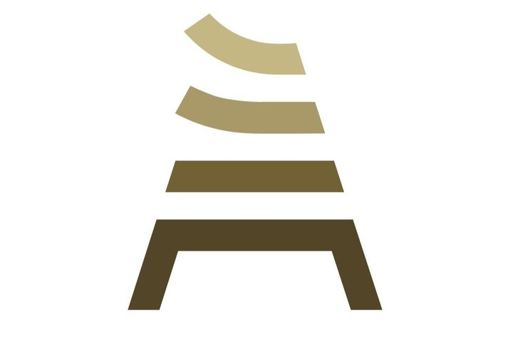 Vilniaus regioninio valstybės archyvo logotipas – stilizuotas aukso spalvos ženklas baltame fone, primenantis supaprastintą pastato ar archyvo simbolį.