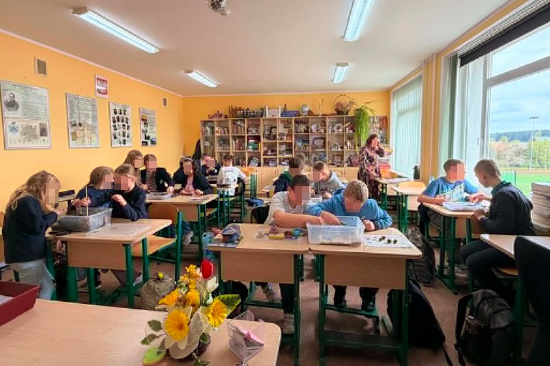 Mokiniai edukacijos metu tyrinėja archeologines dėžutes, ieško radinių, klausosi pasakojimo apie Titaniko istoriją ir susipažįsta su archeologo bei istoriko profesijomis.