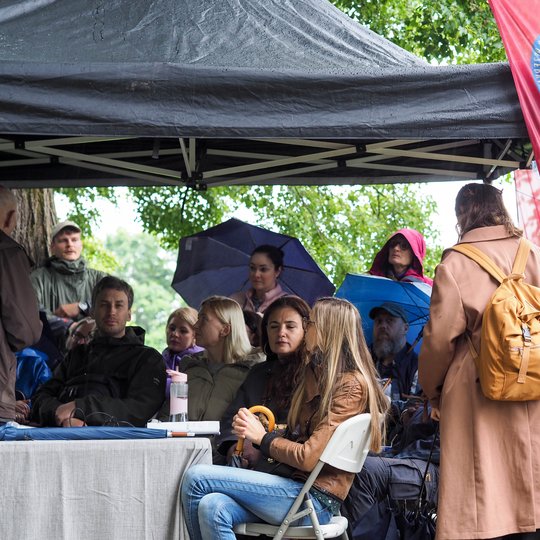 Nuotraukoje Kultūros nakties renginio „Vilnius ant legendų sparnų“ lankytojai.
