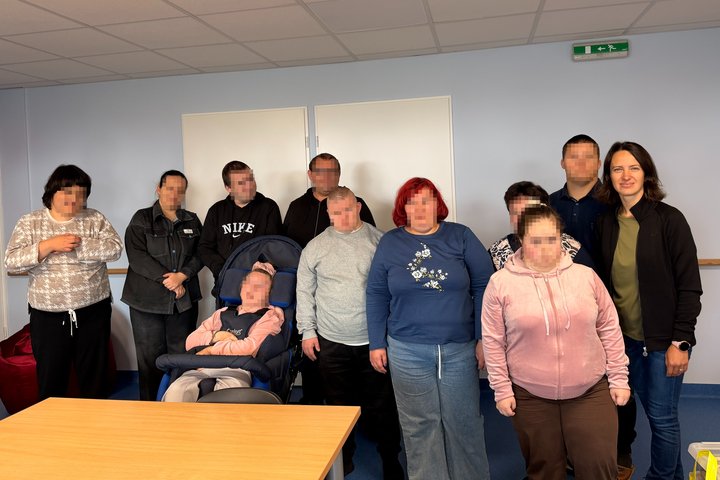 Šalčininkų rajono sutrikusio intelekto žmonių dienos užimtumo centro lankytojai dalyvauja edukacijoje „Kasinėjant istoriją – skaitant žemės knygas“, susipažįsta su archeologijos principais, atlieka praktines užduotis ir tyrinėja istorijos pažinimo metodus